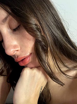 What do you think of my look in this picture?'