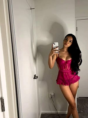 am i hot enough in pink f20'
