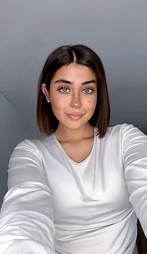 f19 do you think short hair is hot or not'