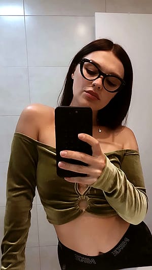 I think I look attractive in glasses'