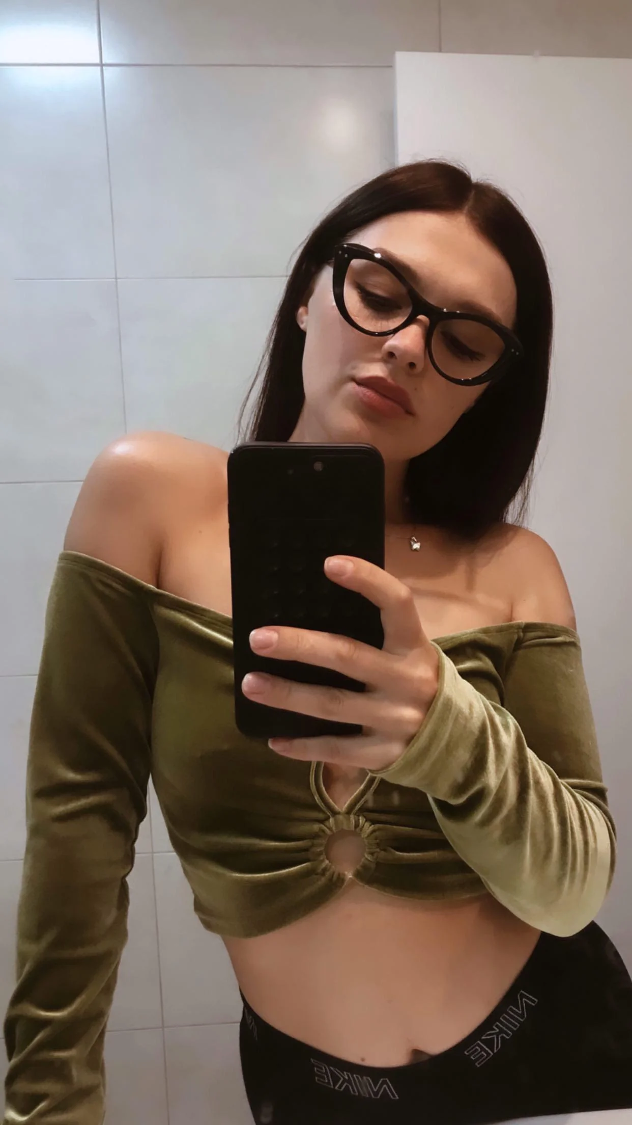 I think I look attractive in glasses picture 1 of 1