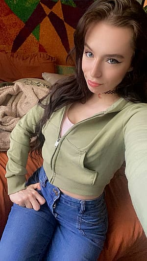 Be honest, am I hot? 19f'