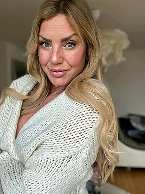 Pretty in white'