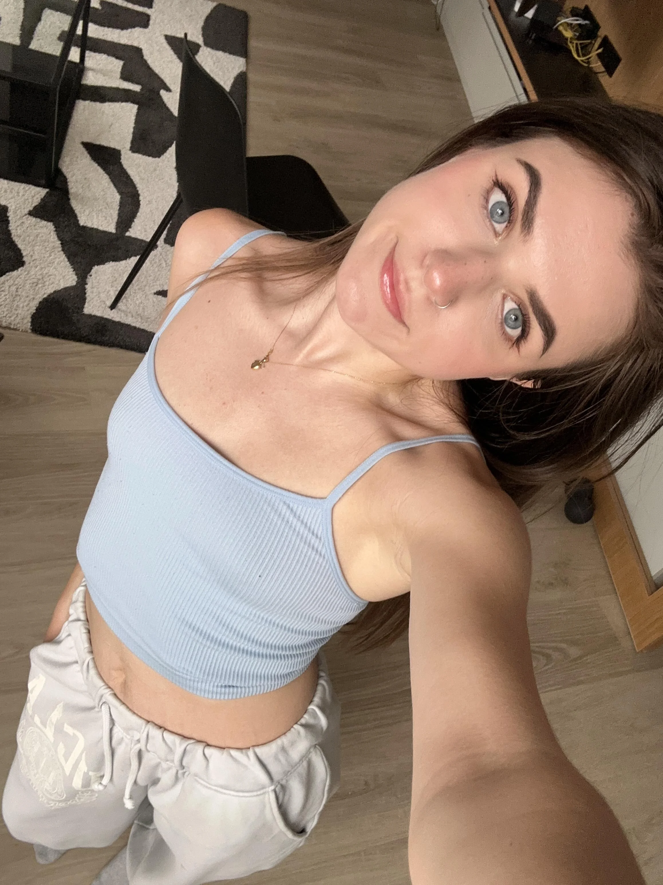 White girl magic in full effect! Who’s feeling the vibe? picture 1 of 1