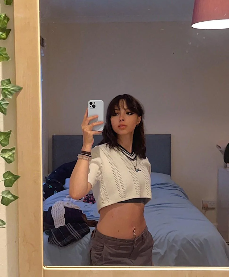 Would you like to pay with my belly? picture 1 of 1