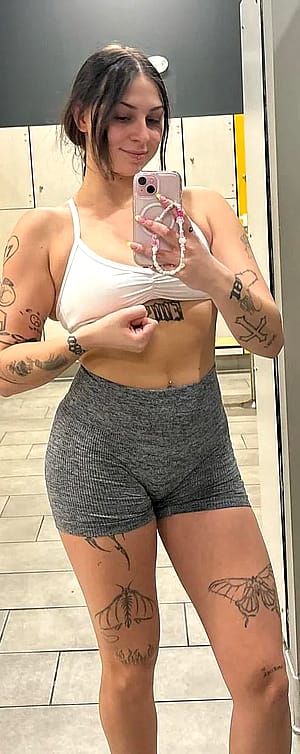 Am I hot or just cute F22'