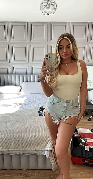 Cute lil jeans shorts and top fit'