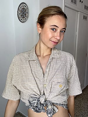 Just tell me honestly, am I sexy'