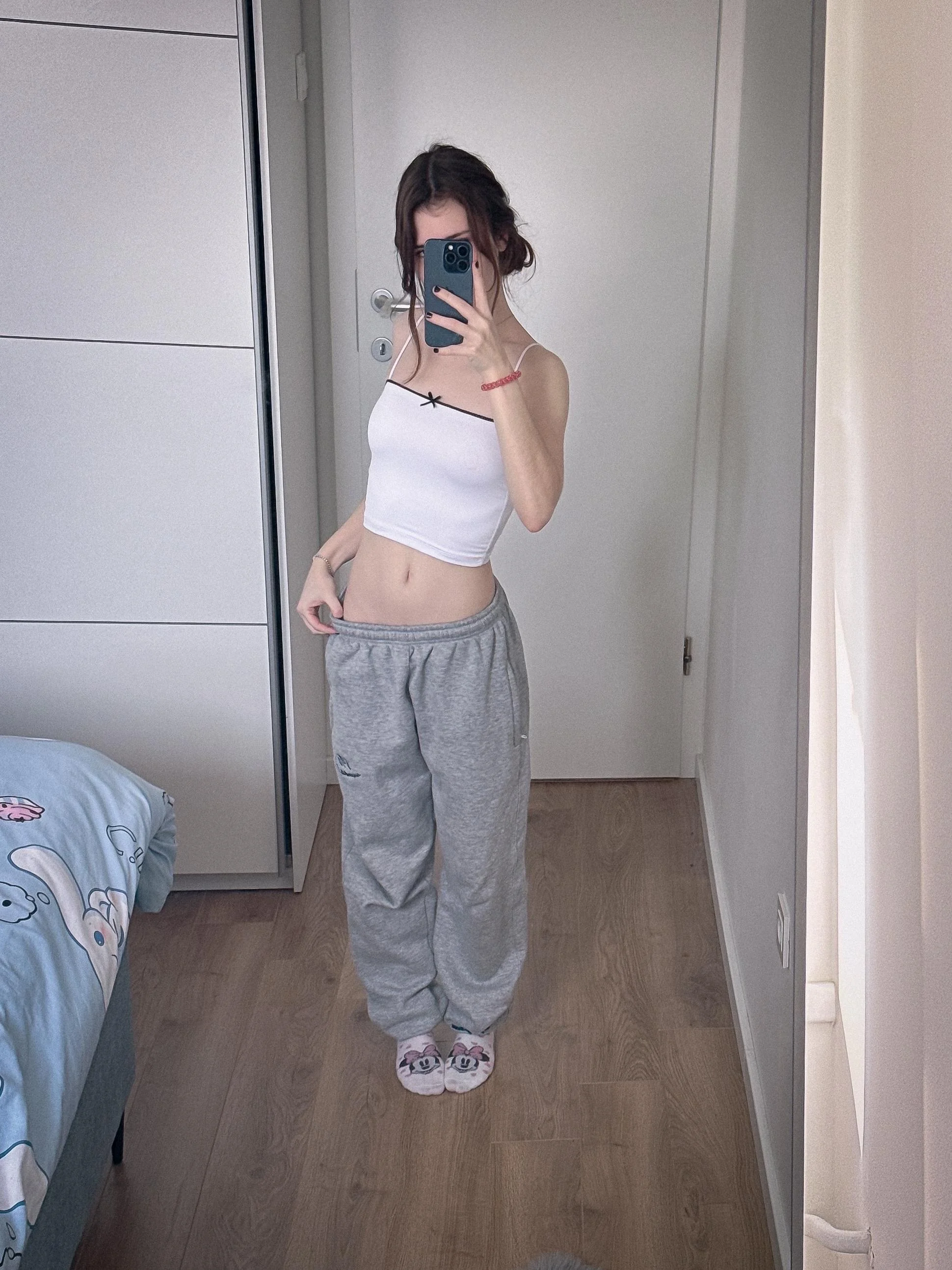 A go-to outfit for the whole semester picture 1 of 1