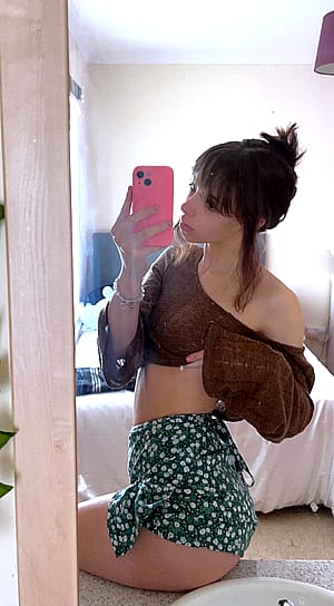 Am I hot in this green mini skirt? F19'