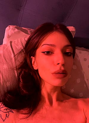 do u find the pink lights attractive? F19'