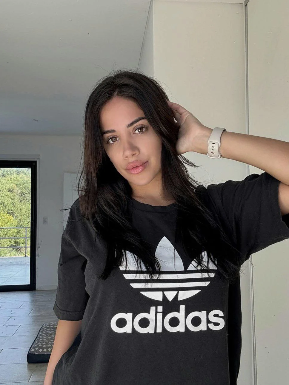 would you come into my room if i gave u this look? picture 1 of 1
