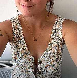 My online bf thinks i am sexy looking, do you agree?'