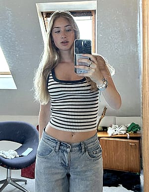 Would you date me? (F18 UK) x'