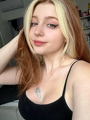 Do you think I am hot? F19'