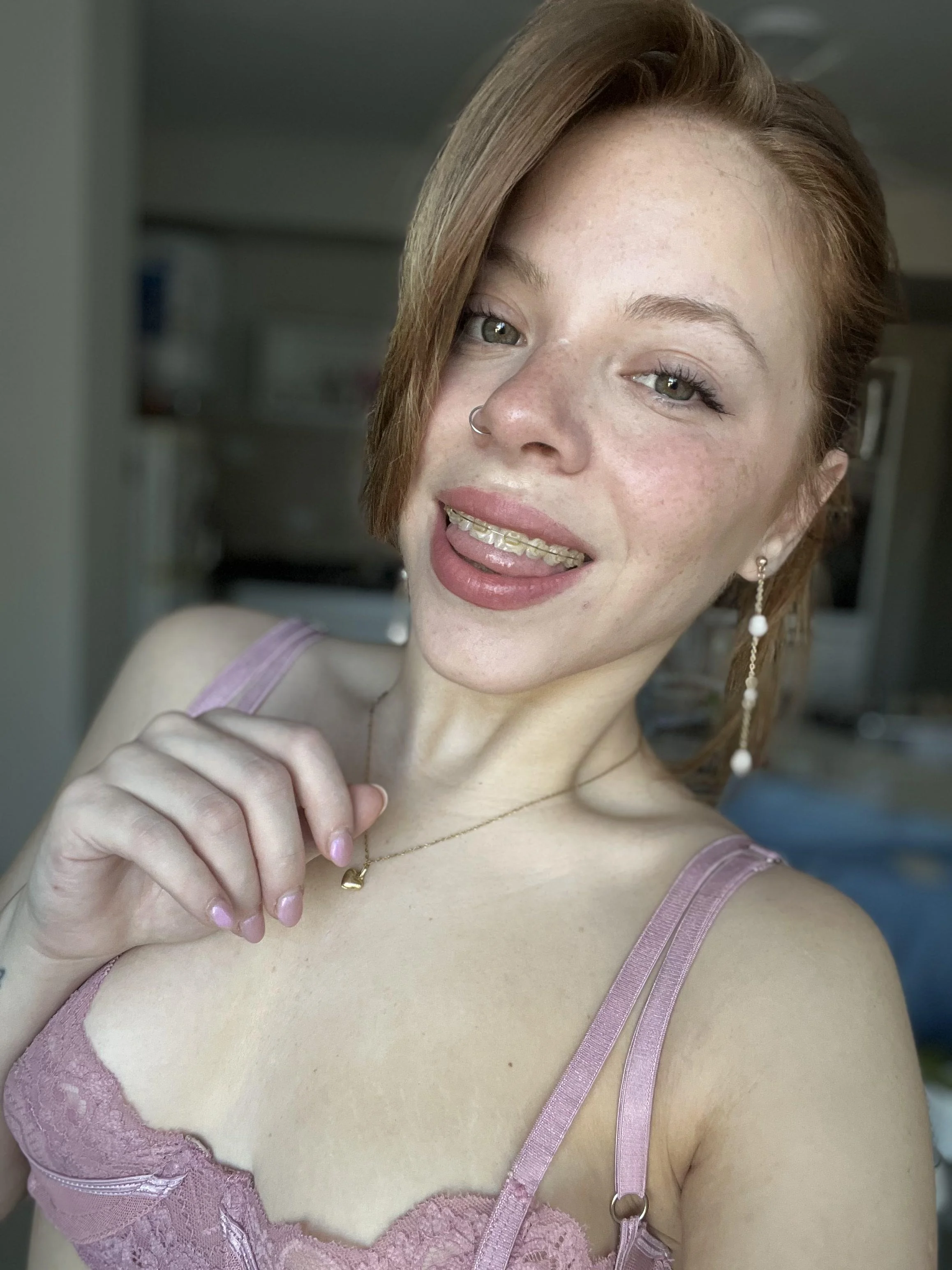 True latina beautiness picture 1 of 1