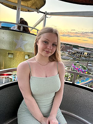 Do you consider i look sexy?'