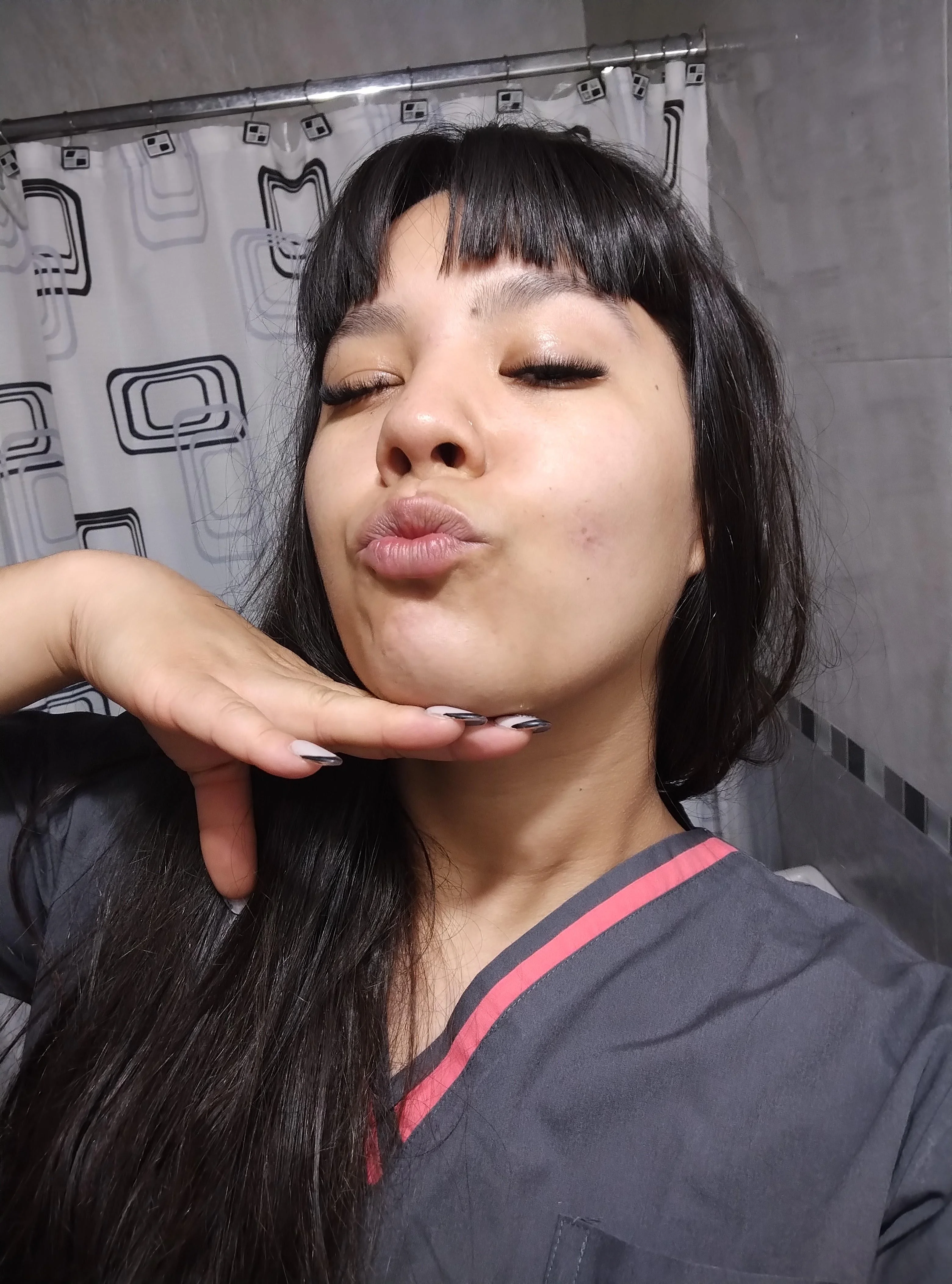 I send you a kiss wherever you like it most, my love. picture 1 of 1
