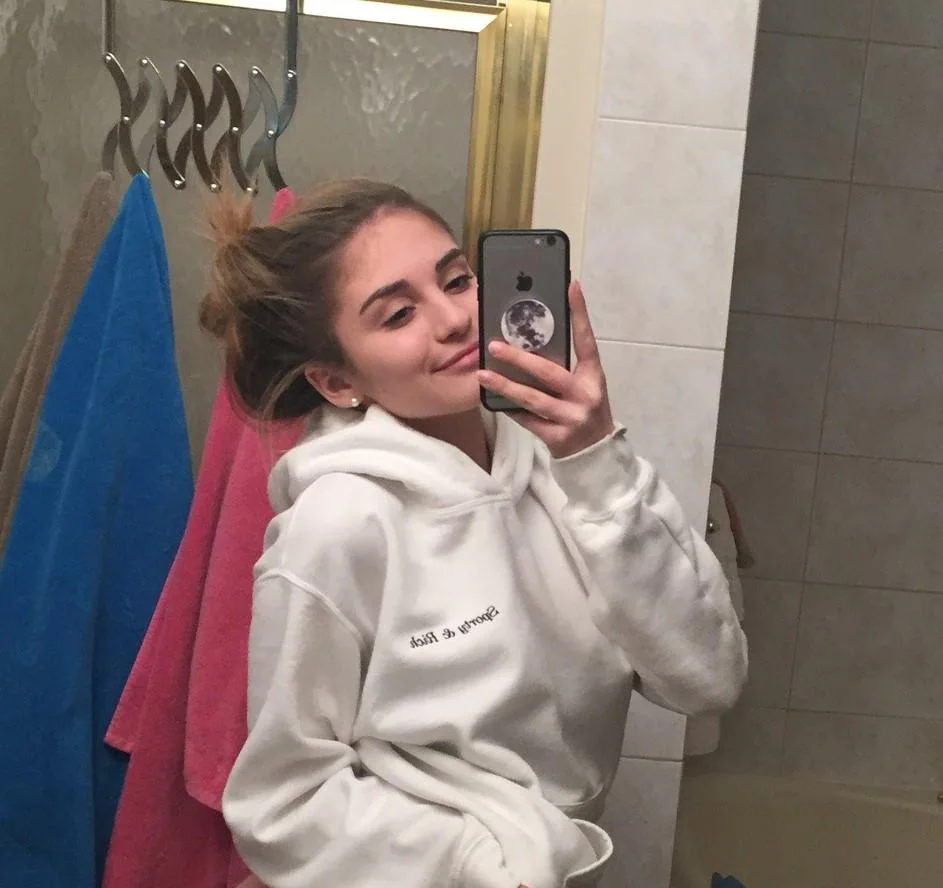 A lovely smile for a day picture 1 of 1