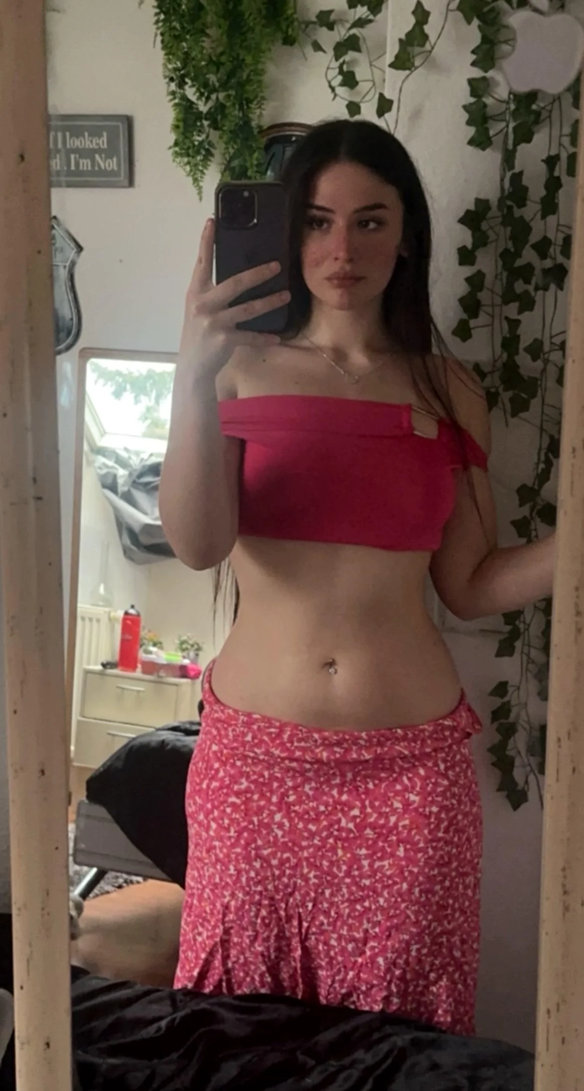 wearing something simple yet still looks sexy ;) picture 1 of 1