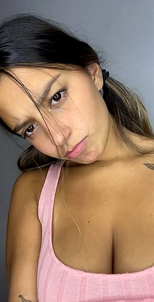 [18F] me when I'm about to get ready to go out :) :PP'