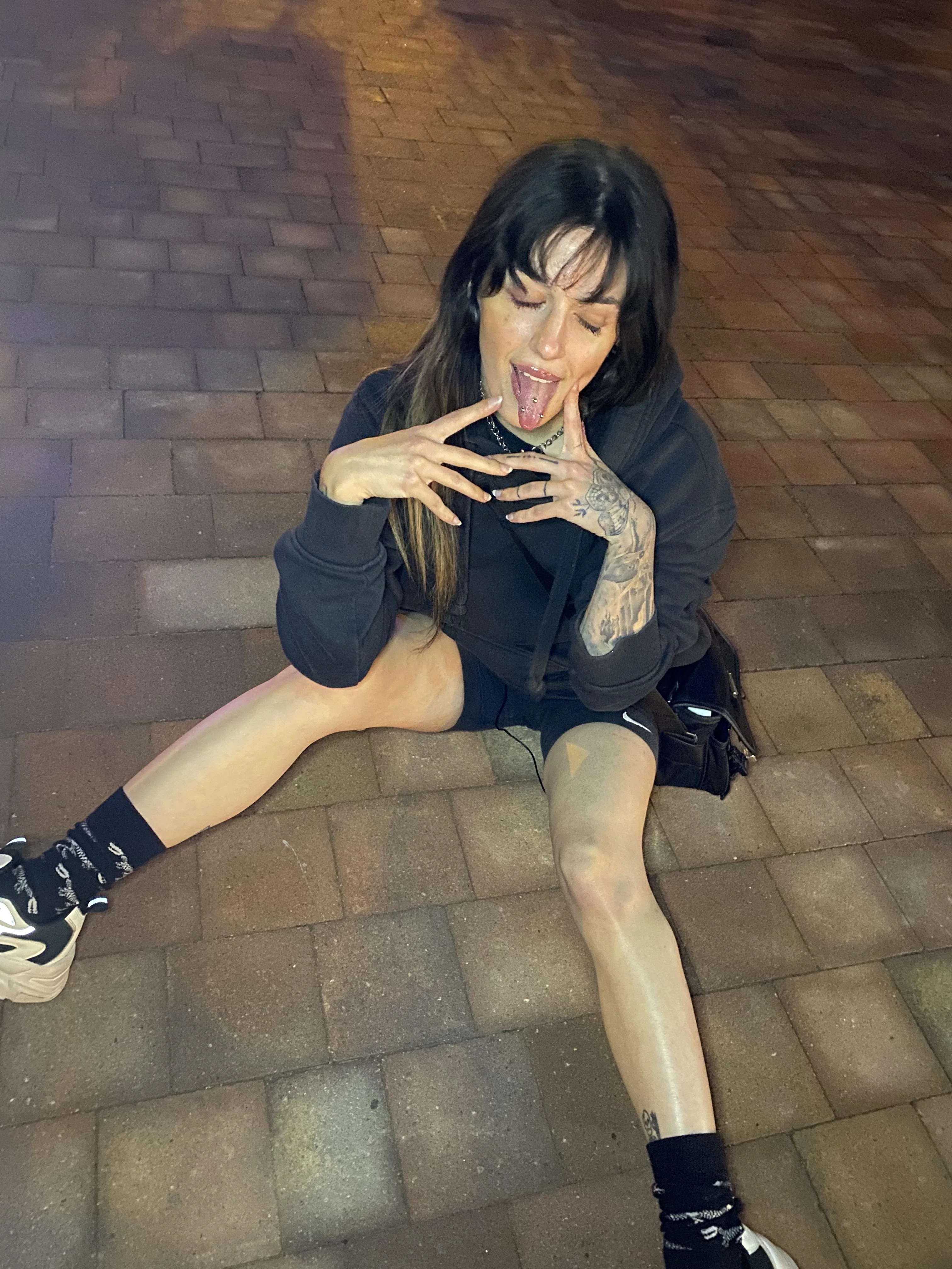 If I gave you my number, what name would u save me in ur phone as? picture 1 of 1
