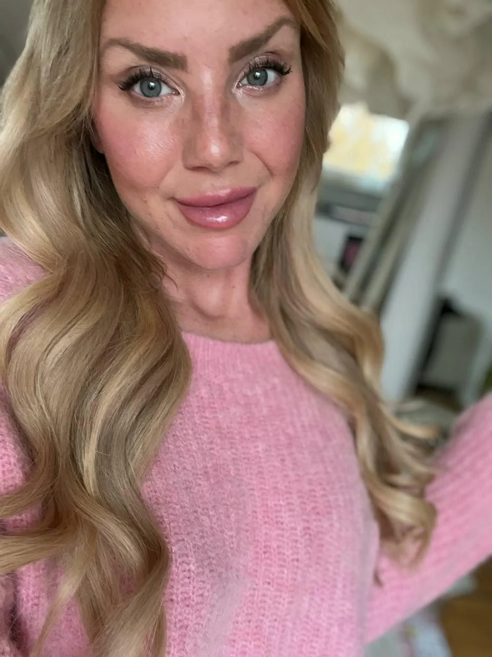 Feeling sexy and cute picture 1 of 1