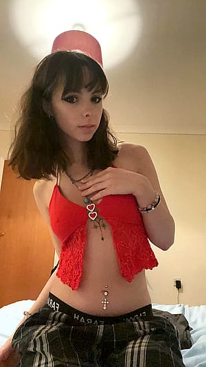 This top really makes me feel hot'