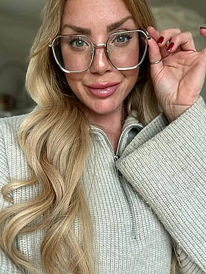 Feeling classy with glasses'