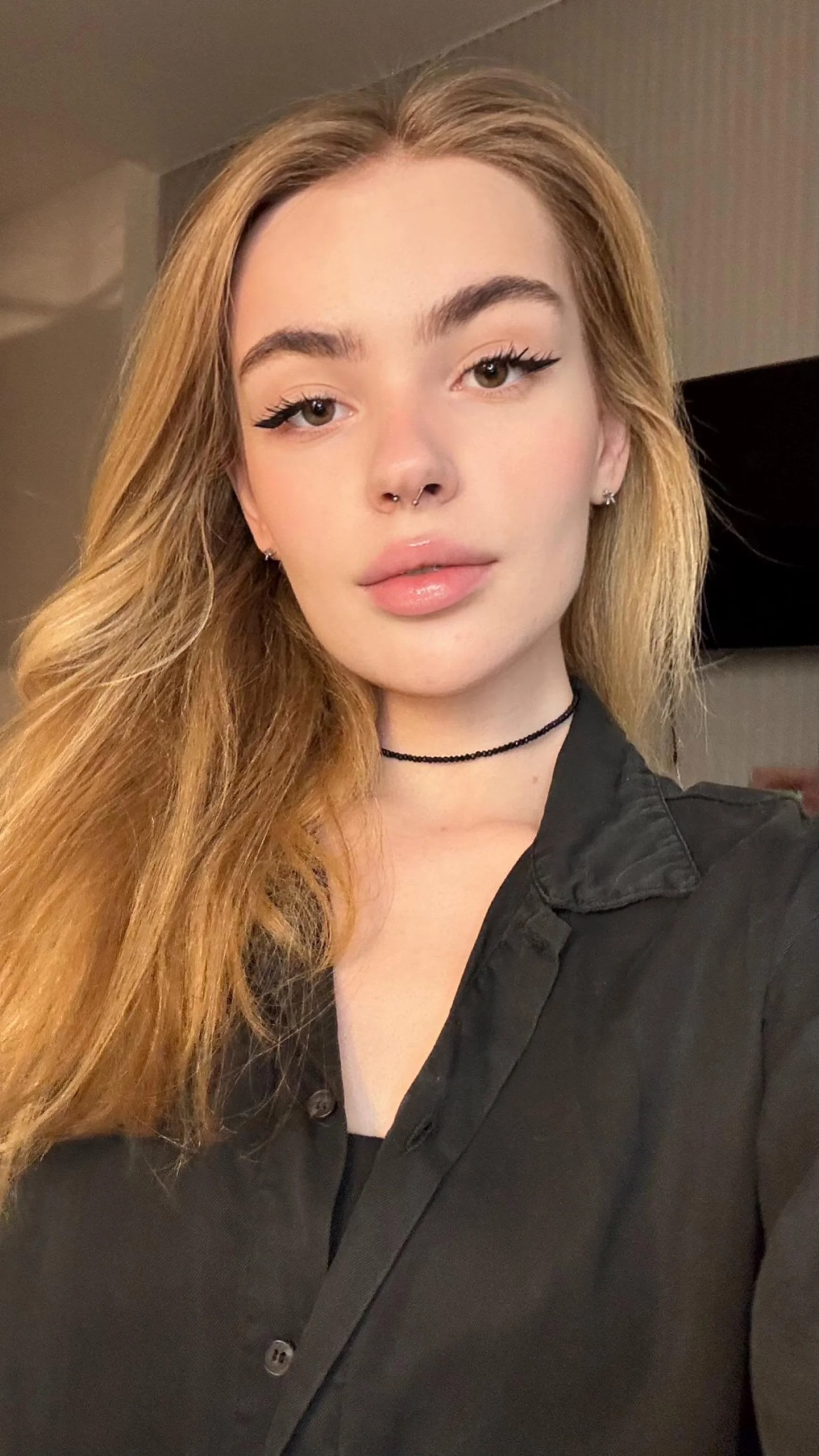 Classy blouse and lace bra is the best combo picture 1 of 1