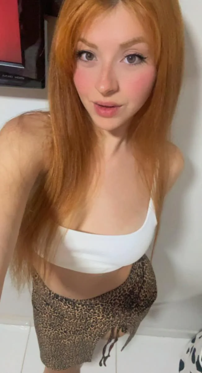 Am i sexy or avg looking ginger? picture 1 of 1