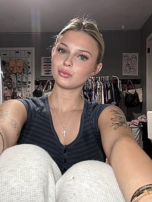 Am I hot? What are you thinking now? F19'