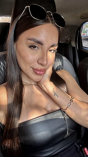 What's the first thing you think when you see me? F27'