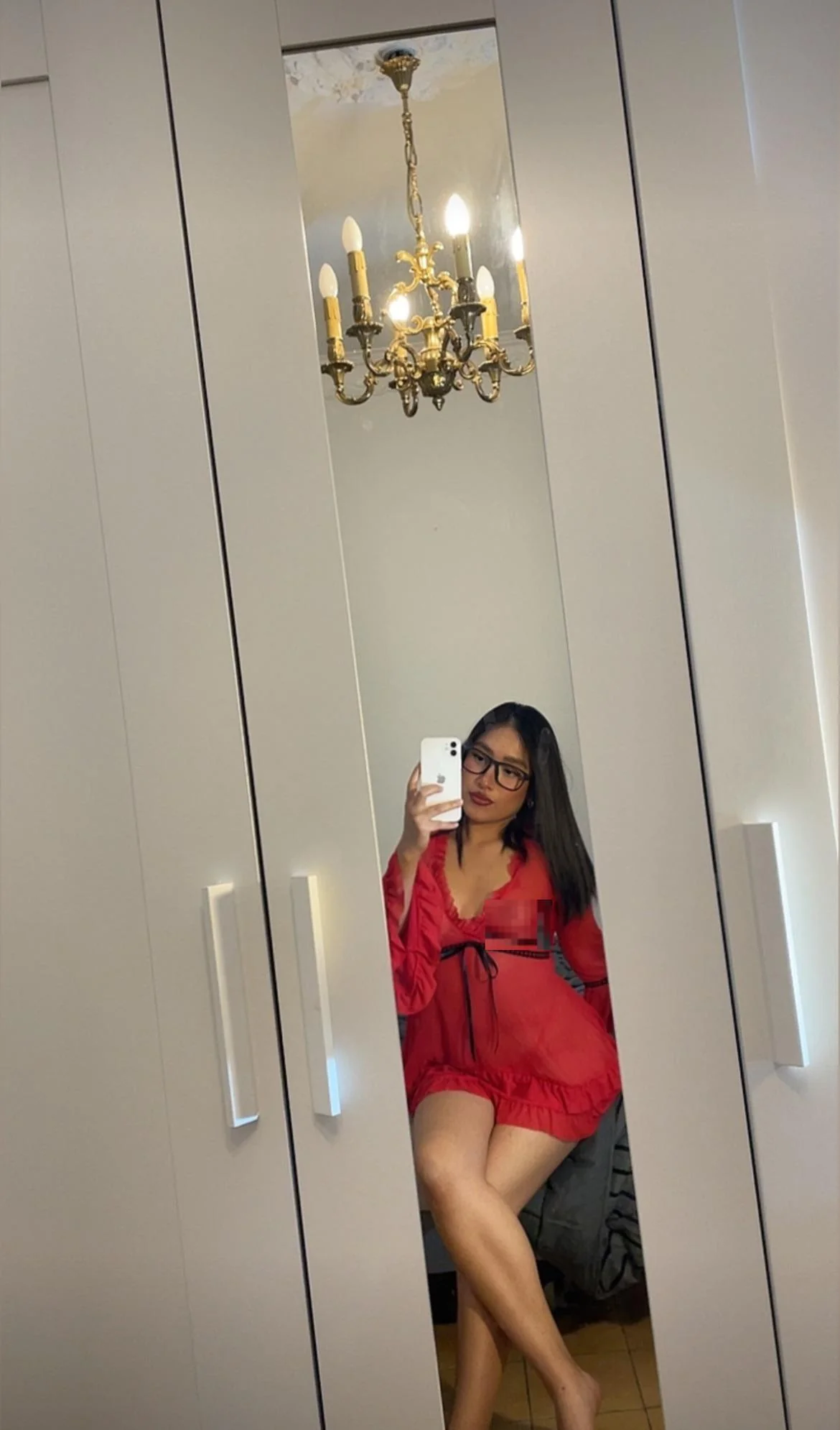 Be honest, do you find me attractive? f24 picture 1 of 1