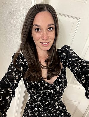 All dressed up and ready to head out for afternoon brunch with my friends.'