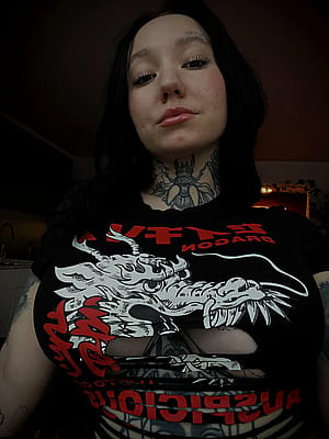 pretty and emo, perfect match'