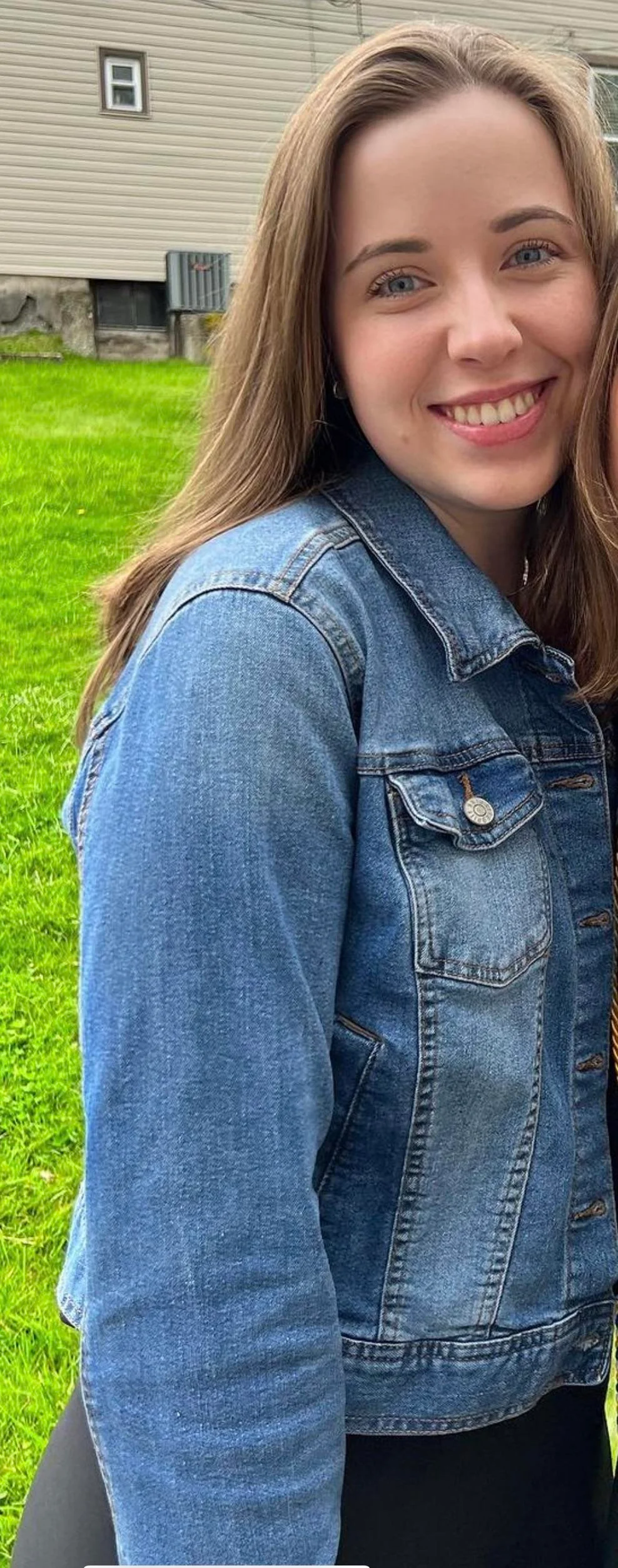 Sexy brunette picture 2 of 2