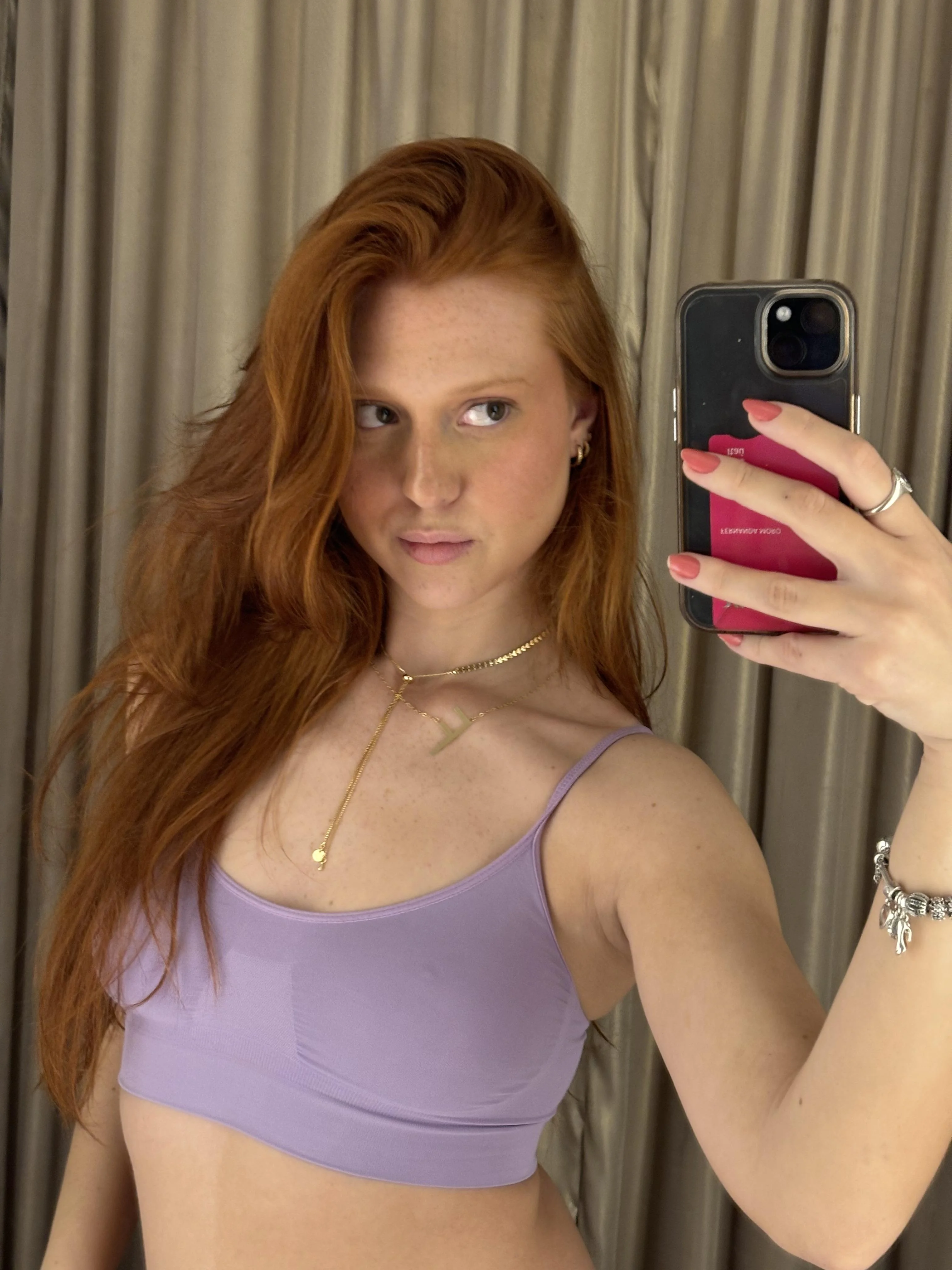 Redheads always brings the heat whenever she goes. picture 1 of 1