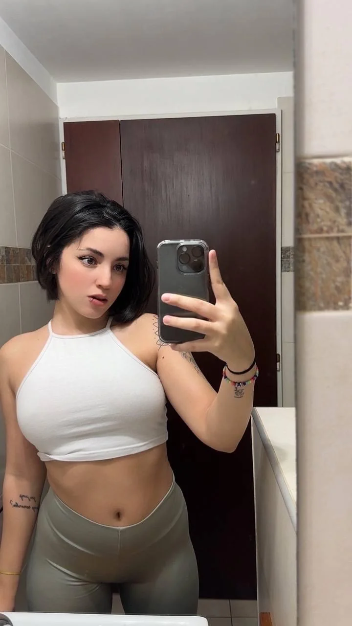 I am for you a classy girl? picture 1 of 1