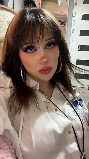 anyone else here think altgirls r hot? ;3'