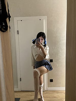 I saw that you are my new neighbor and dressed up)'