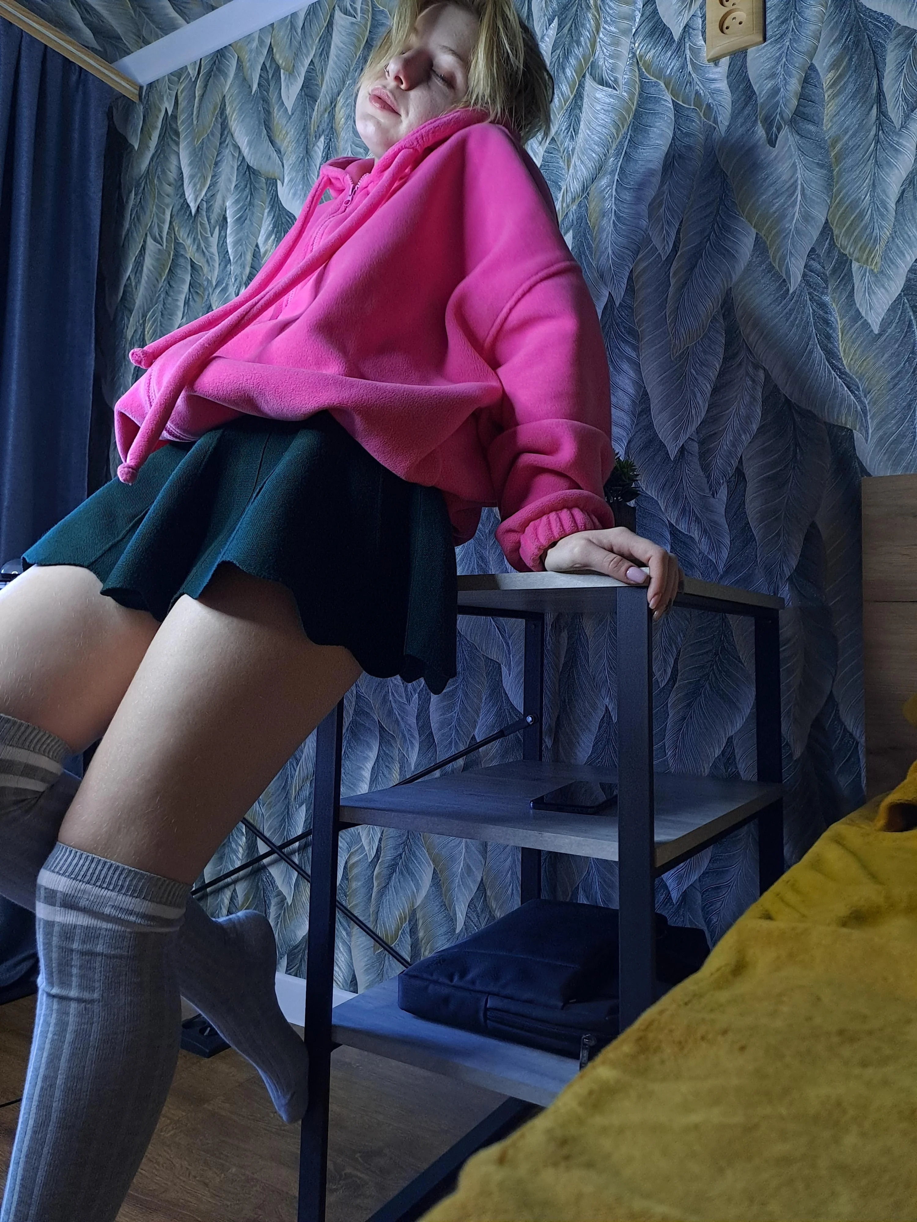 How do you like my outfit?) picture 2 of 2