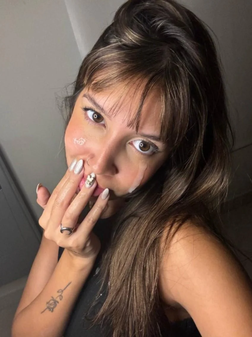 Yes, I love cum on my face picture 1 of 1