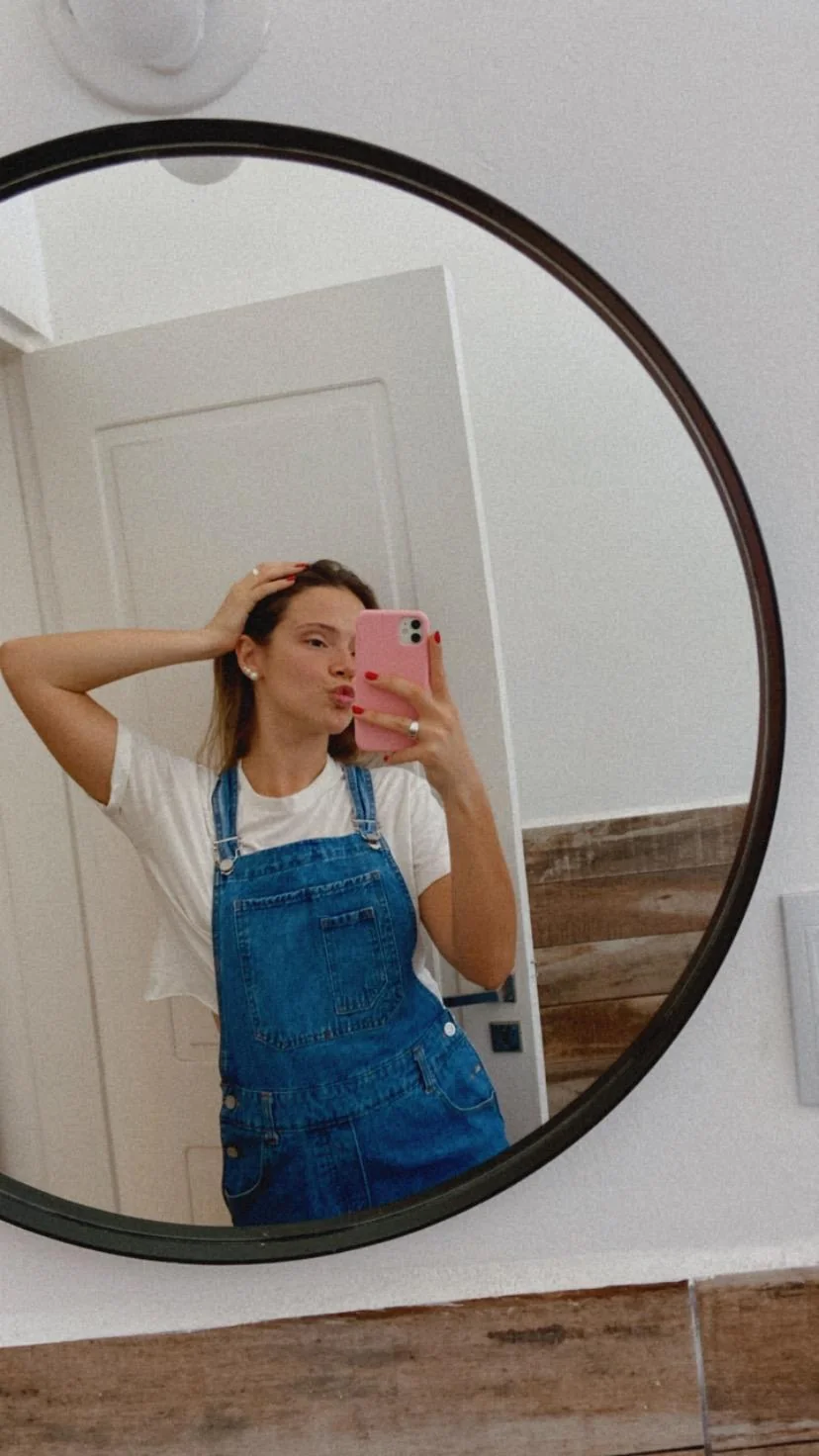 Am I still attractive in this outfit? picture 1 of 1