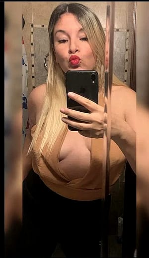 Do you think my look looks sexy?'