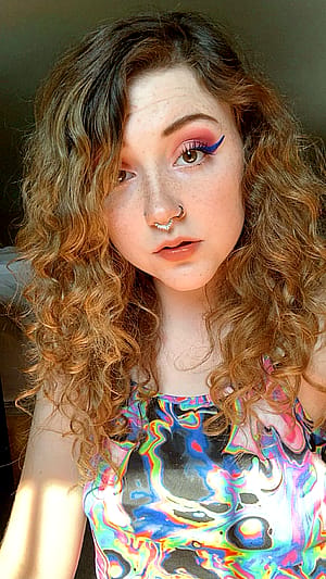 sending virtual kisses xoxx*f22'
