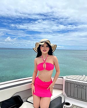 fast forward to summer pls>>>🌊🏝️👙'