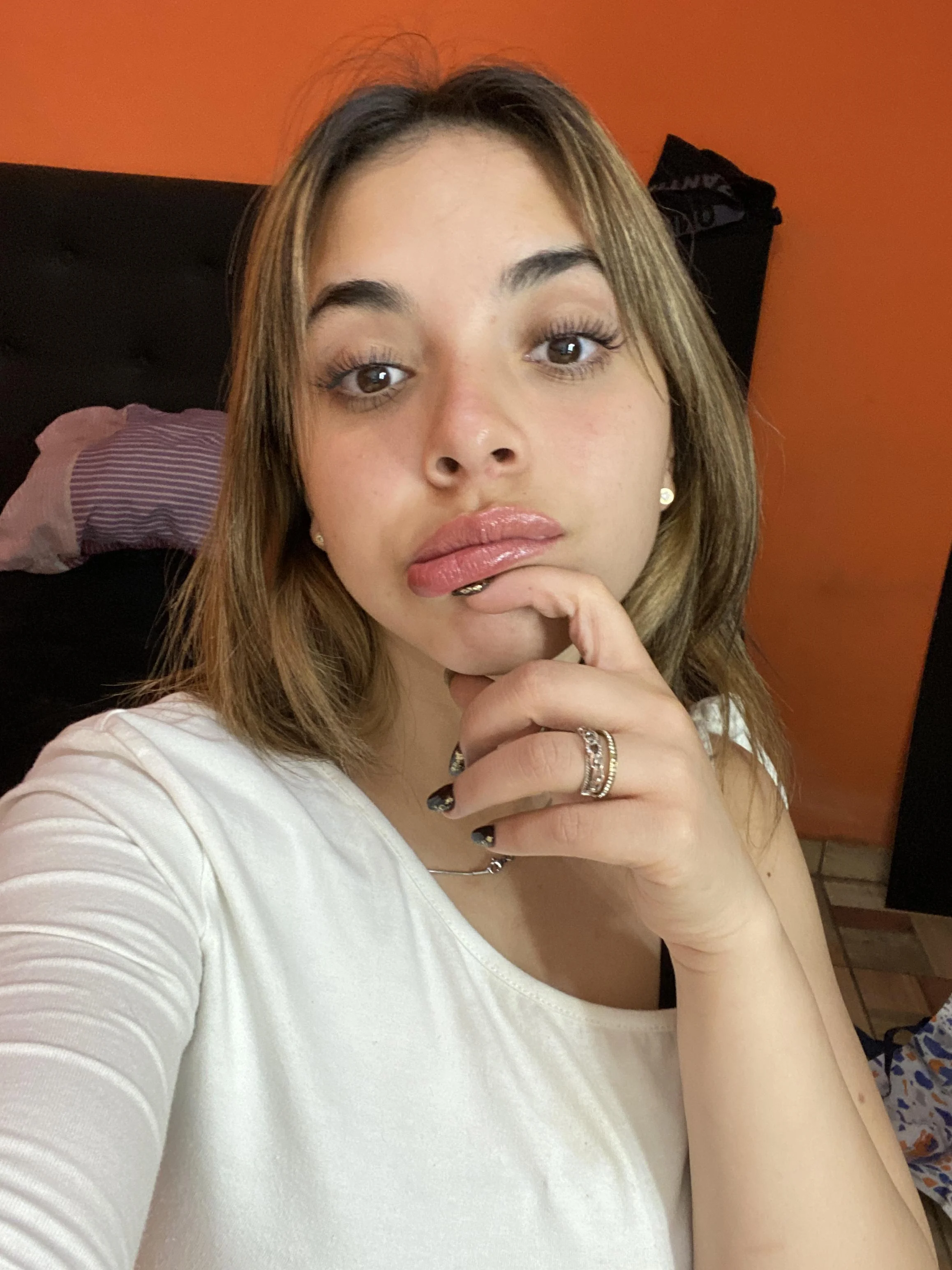 Do i look cute for an 18 year old? picture 1 of 1