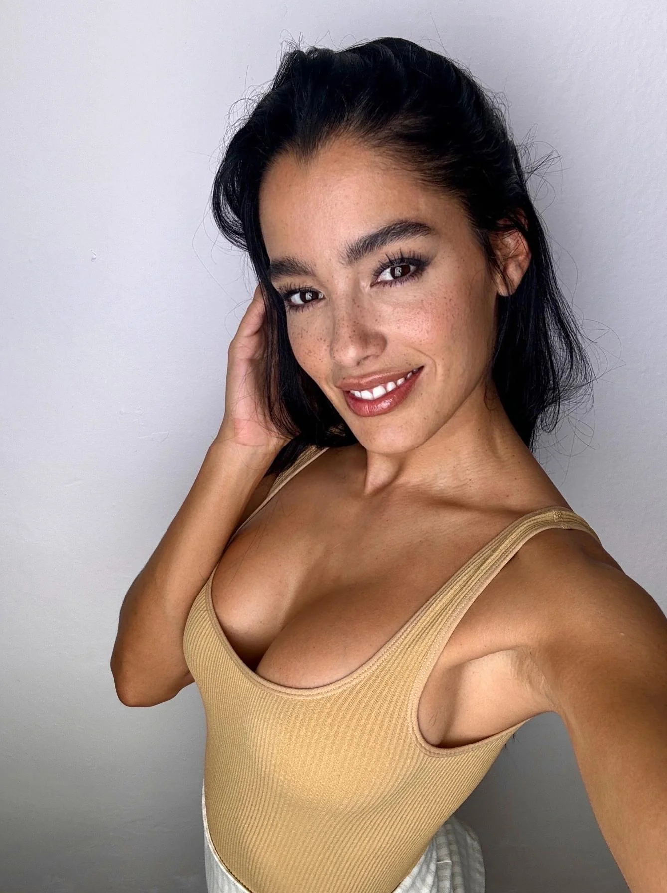 hello, put me a number picture 1 of 1