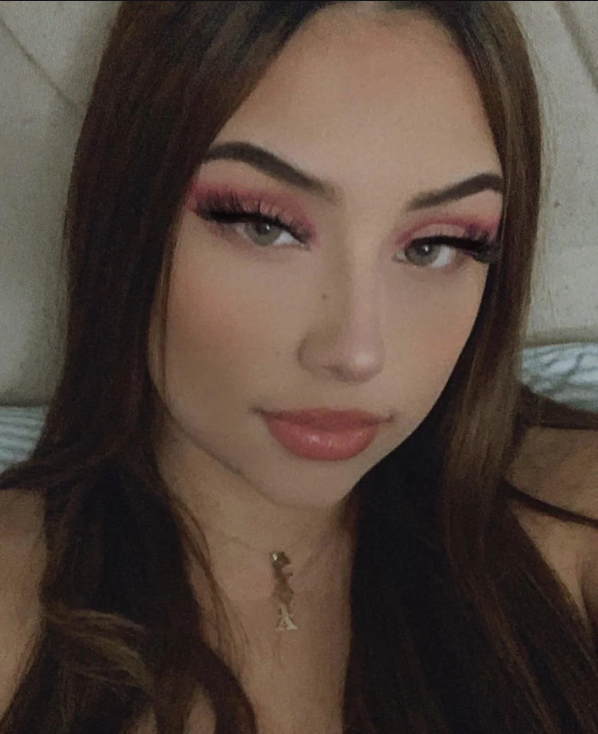 Hey, am I hot? Or not picture 1 of 1